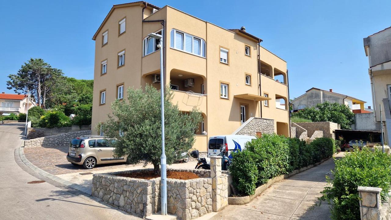 Apartment Katica Krk Town Esterno foto